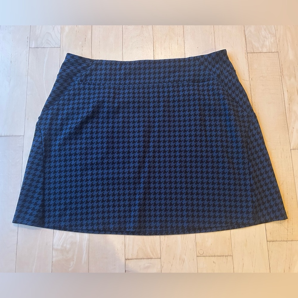 Title Nine Houndstooth Passport Ponte Skirt, Neptune Blue/Black Size Large EUC